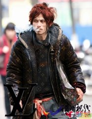 犀利哥ps搞笑吸煙版