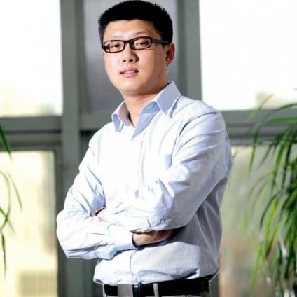 新“學術(shù)超男”袁騰