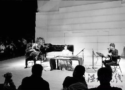 六旬演奏家與年輕女學生有染 被其男友敲詐(圖)