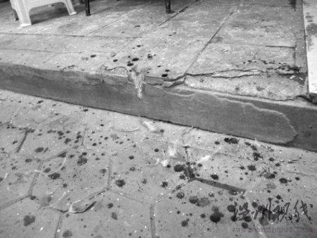 老人打麻將倒地身亡 鄰桌視而不見仍酣戰(zhàn)(圖)