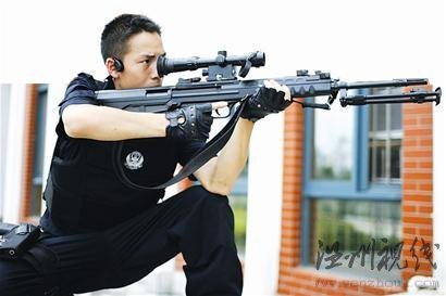 武漢12名特警狙擊手 5年實戰沒放一槍?(圖)
