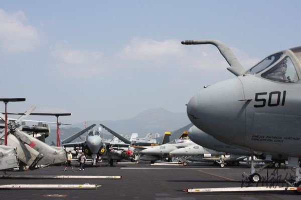 &ldquo;華盛頓號&rdquo;航母甲板上的眾多艦載機。