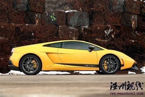 憤怒的公牛 試駕蘭博基尼Superleggera 汽車之家