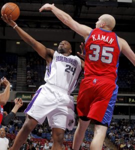 埃文斯28分湯普森兩雙 國王輕取快船結(jié)束八連敗