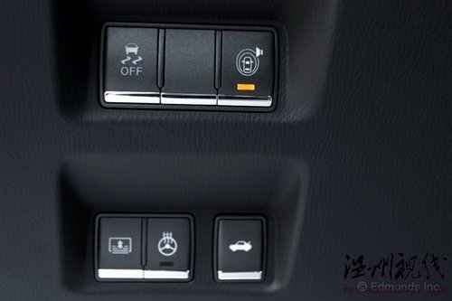 大號的G37 試駕2011款英菲尼迪-M37S 汽車之家