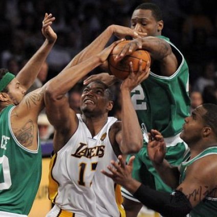 小鯊7次蓋帽仍難救主 創(chuàng)兩紀錄他成唯一曙光