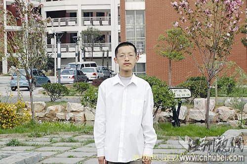 北大湖北籍天才學(xué)子古剎修行 拒美國名校邀請(組圖)