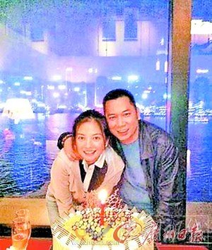 趙薇慶祝35歲生日 與老公甜蜜合影照曝光(圖)