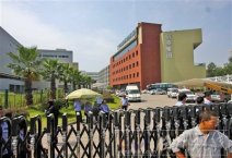 溫州信泰集團胡福林回到溫州 接受采訪談重振企業(yè)和