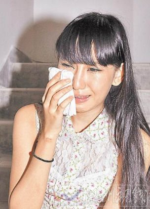 謝芷蕙(Cammi)日前接受專訪時，談到不穿衣服的照片崩潰大哭。