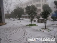 廣西桂林天氣濕冷 桂林市出現(xiàn)低溫雨雪冰凍天氣氣溫