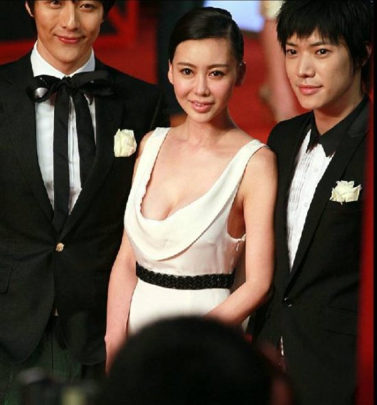 鞏新亮不穿內衣