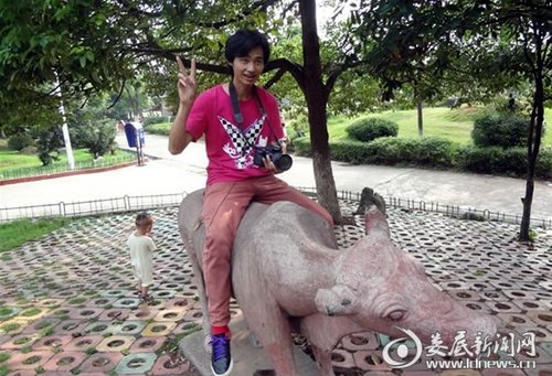 鄧錦杰婁底孫水河勇救三人不幸溺亡