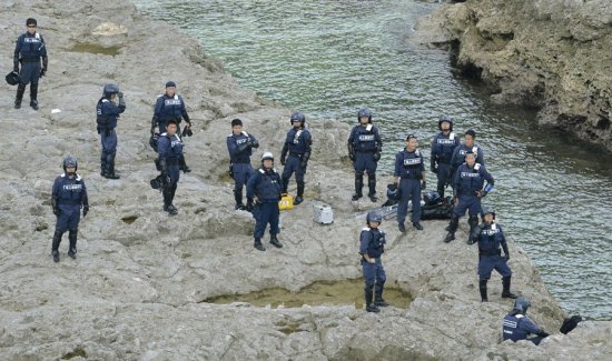 日本警察登島