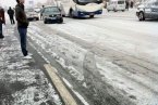 新疆大雪 11月8日新疆下大雪航班延誤烏魯木齊降溫達