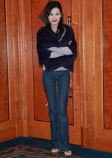 葉玉卿復(fù)出拍賀歲片 開(kāi)記者會(huì)澄清老公胡兆明財(cái)政狀