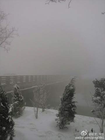 霧霾天氣持續(xù)　室外能見(jiàn)度非常差