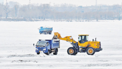 哈爾濱今晨氣溫較昨日上升15℃ 切勿冰上行走