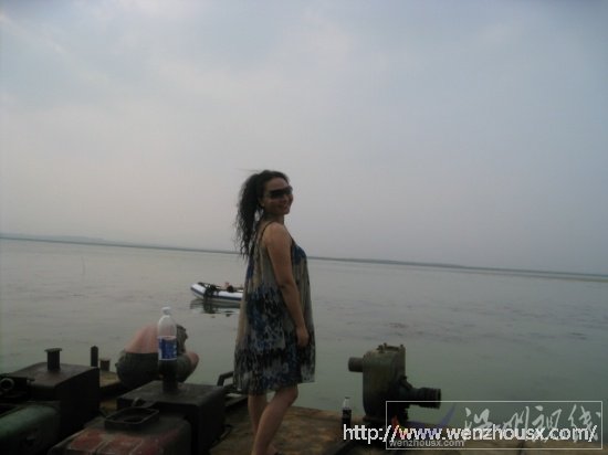 干露露資料：莫納夏天劇照