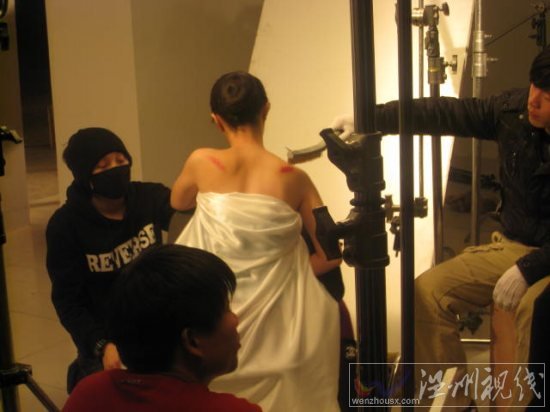 干露露資料：莫納夏天劇照