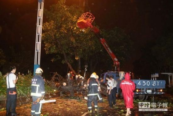 蘇力正面襲擊臺灣