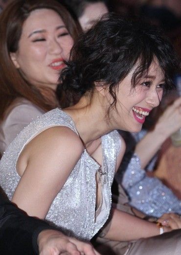 倪虹潔走光露點(diǎn)