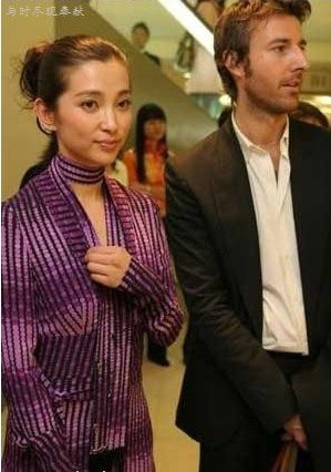 李冰冰衣不遮體遭猛男眼淫隱情 - 沙漠中的野駱駝 - 駱駝娛聞