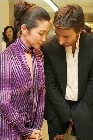 李冰冰衣不遮體遭猛男眼淫隱情 - 沙漠中的野駱駝 - 駱駝娛聞