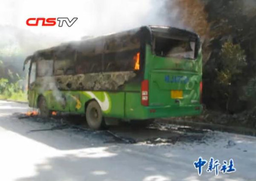 廣西賀州客車自燃圖片