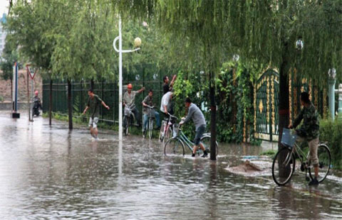 內蒙古8月4日晚上出現雷雨大風冰雹天氣