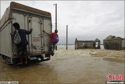&ldquo;百合&rdquo;吹襲菲律賓釀洪災 造成至少8人死亡 