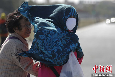 北京今天天氣預報，2013年10月10日北京有5級大風