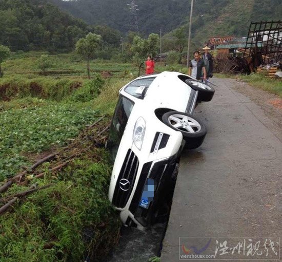 強(qiáng)臺風(fēng)菲特影響溫州市，平陽水頭成水城。