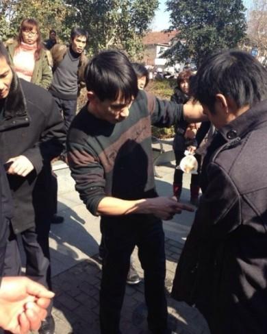 海鹽小伙下河救人