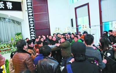 六齡童家庭糾紛原因