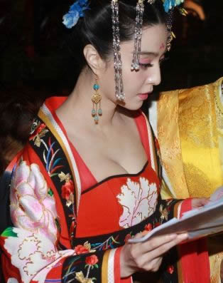 范冰冰武則天照片