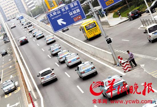 的哥為攢首付猝死