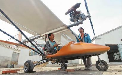 長春男子自造小飛機