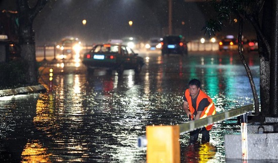 貴陽冰雹暴雨 道路出現嚴重積水