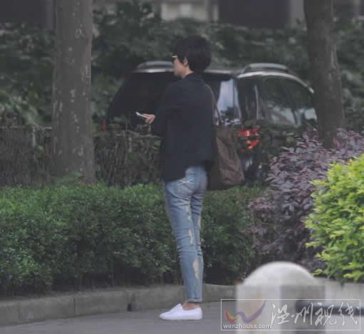 馬伊琍獨自外出和朋友吃飯