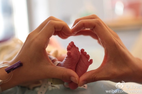 王力宏報喜訊妻子產女