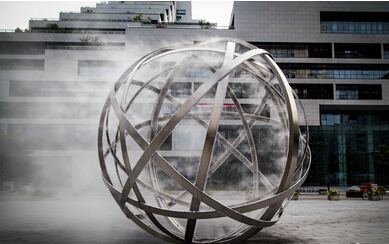 深圳街頭現(xiàn)巨型降溫神器