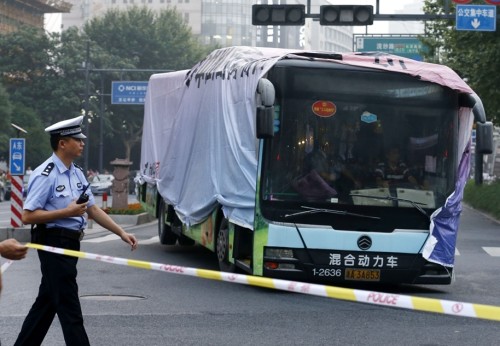 7月5日杭州7路公交車(chē)起火