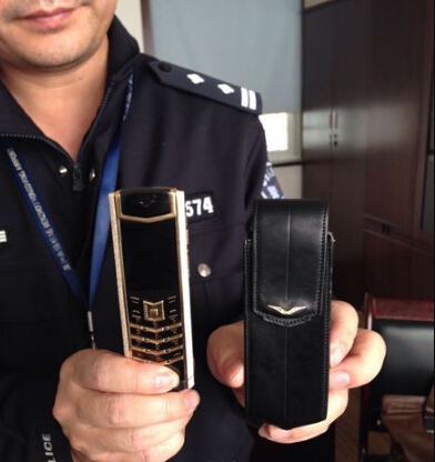 男子丟68萬手機