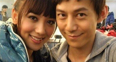 何炅女友親密照曝光