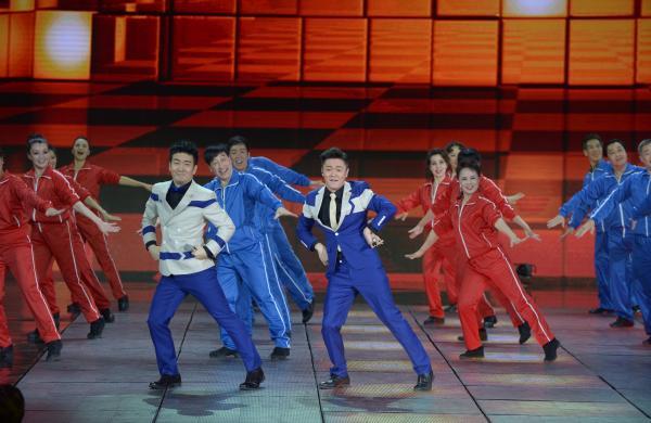 總局推12套廣場舞：小蘋果舞步將統一