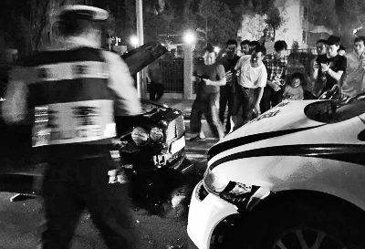 警車撞賓利現場