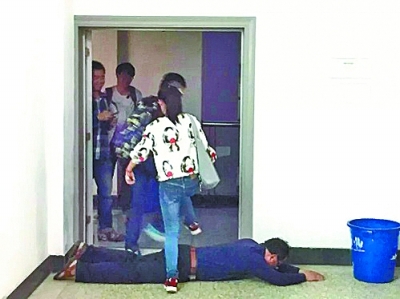 教授賜胯下之辱