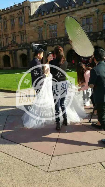 劉強(qiáng)東奶茶拍婚紗