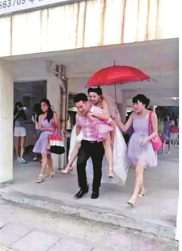 女生畢業晚會后出嫁